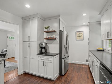 524 Nonopoge Road Fairfield CT 06825