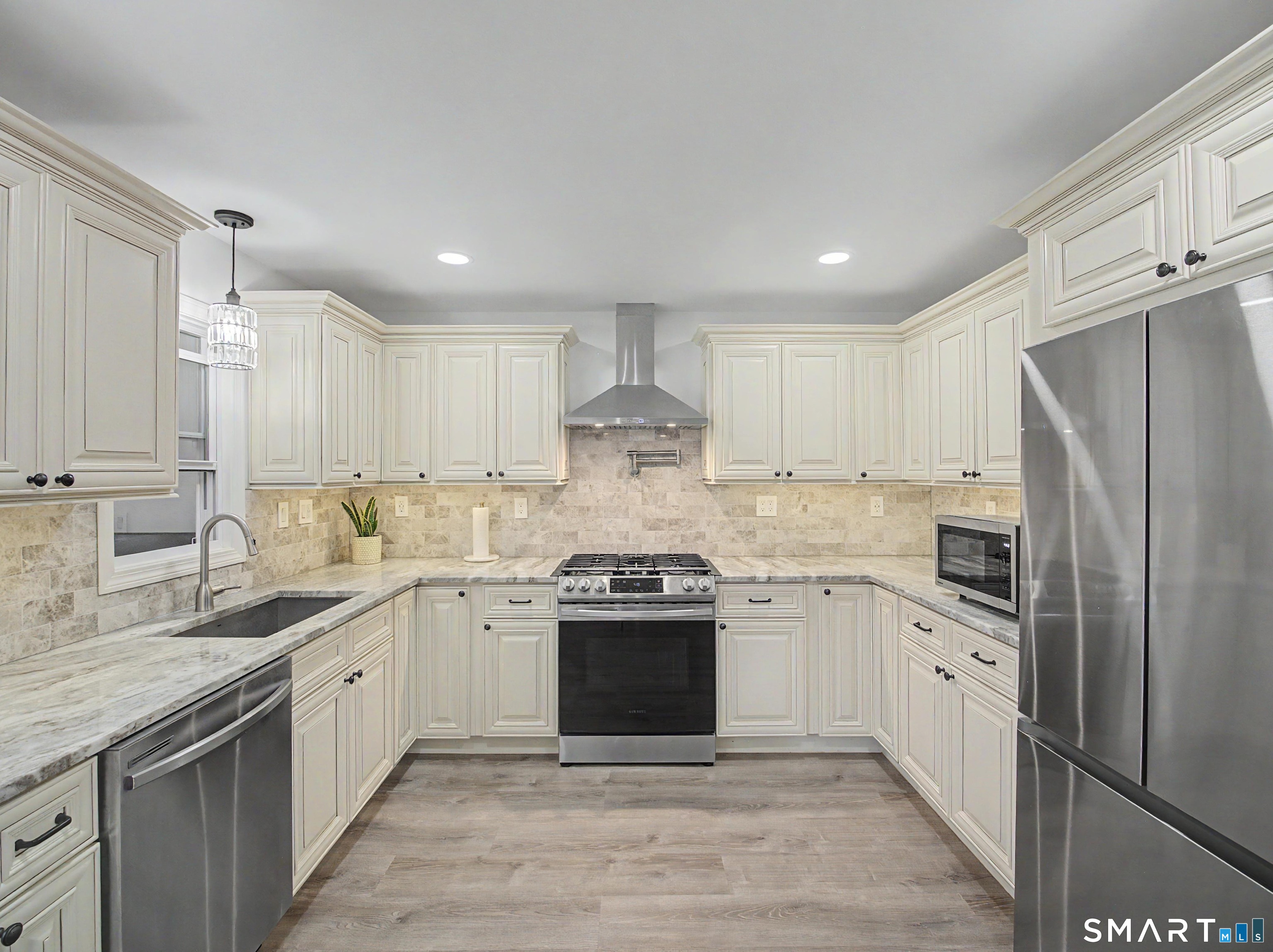 80 Lakeview Terrace New Haven CT 06511