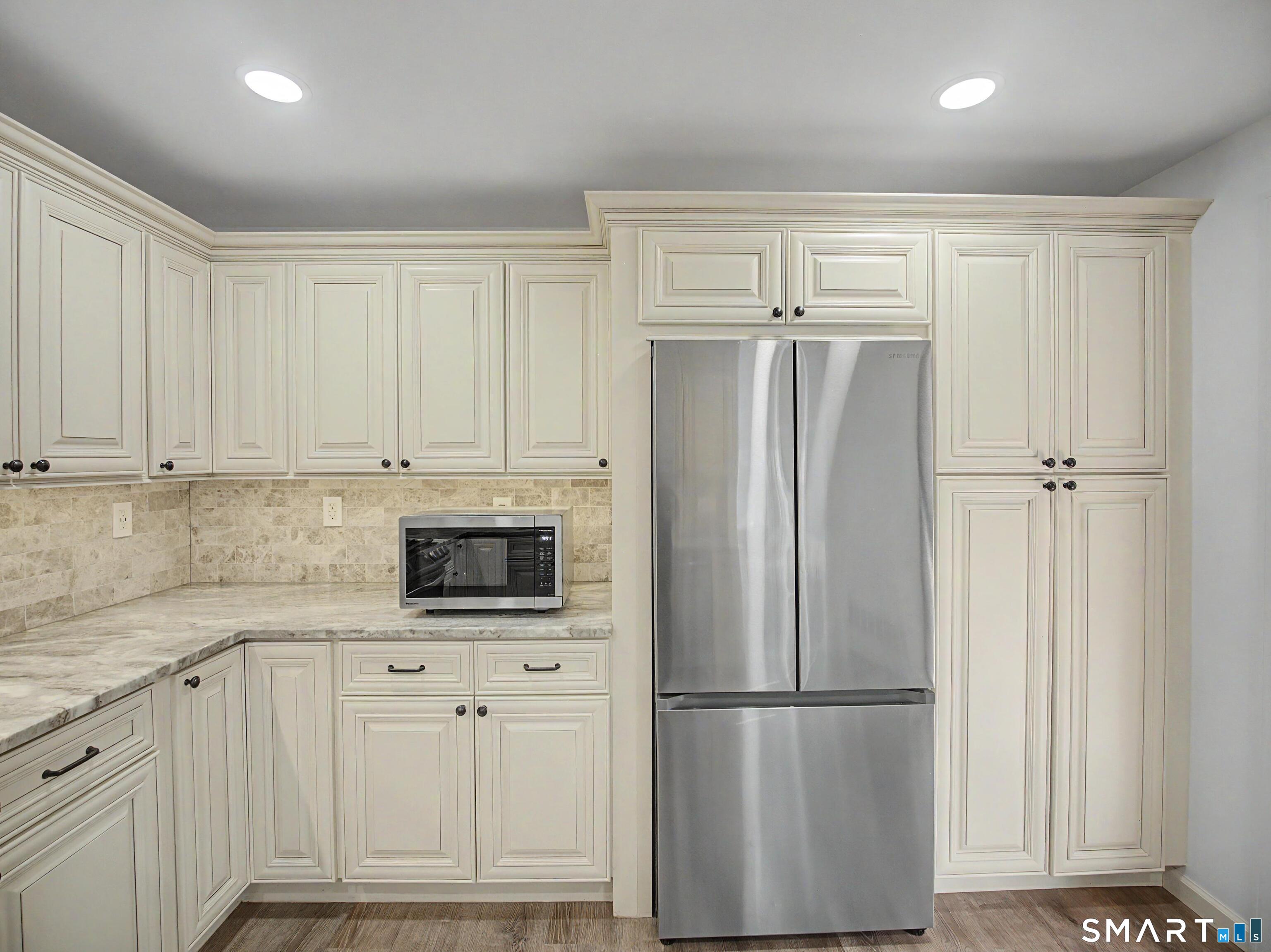 80 Lakeview Terrace New Haven CT 06511