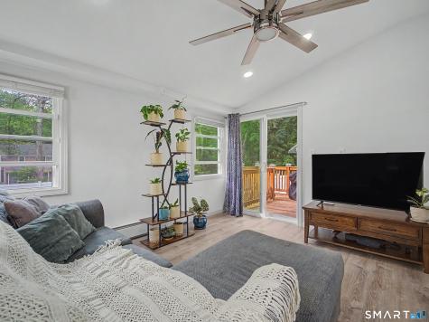 80 Lakeview Terrace New Haven CT 06511