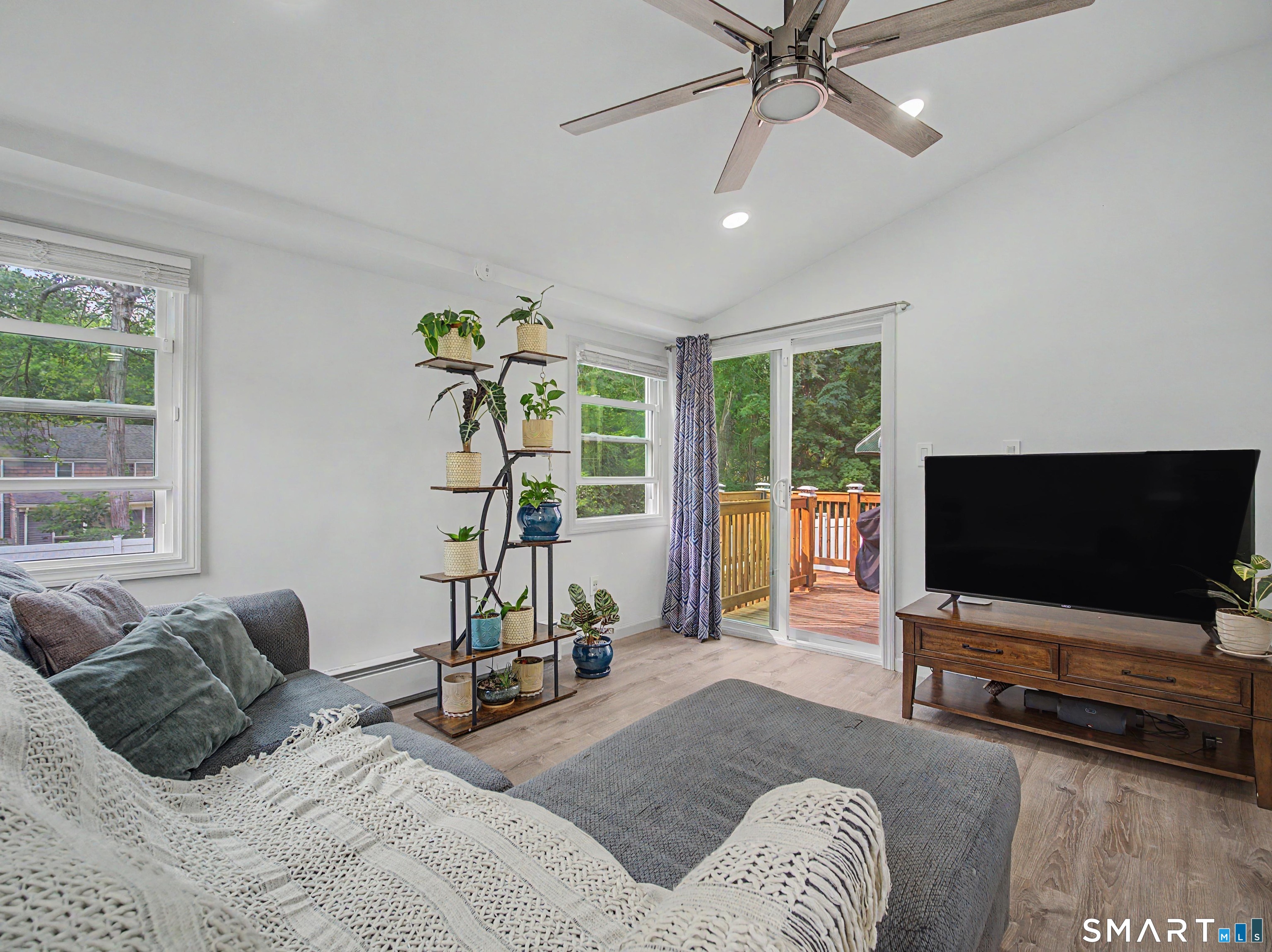 80 Lakeview Terrace New Haven CT 06511
