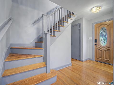 80 Lakeview Terrace New Haven CT 06511