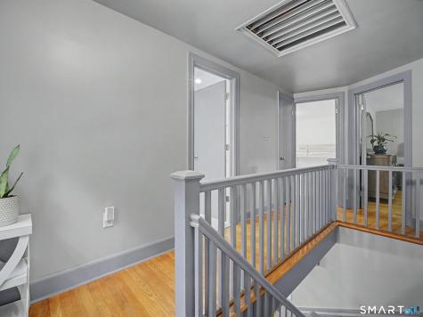 80 Lakeview Terrace New Haven CT 06511