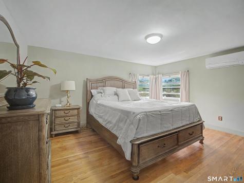 80 Lakeview Terrace New Haven CT 06511