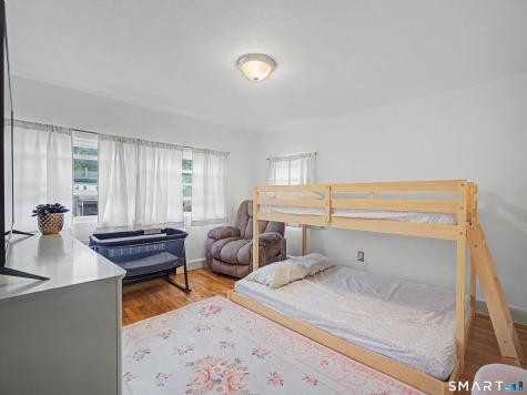 80 Lakeview Terrace New Haven CT 06511