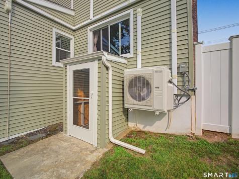 80 Lakeview Terrace New Haven CT 06511