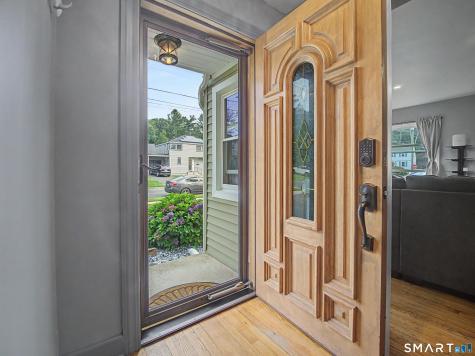 80 Lakeview Terrace New Haven CT 06511