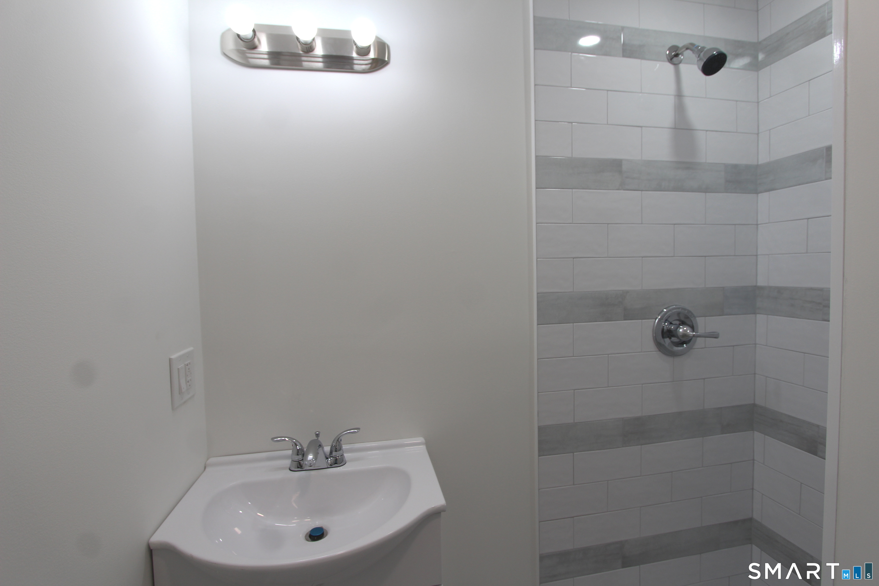 338 Lyme Street Hartford CT 06112
