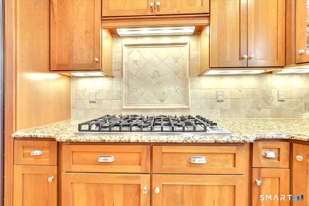 26 Berkshire Crossing Avon CT 06001