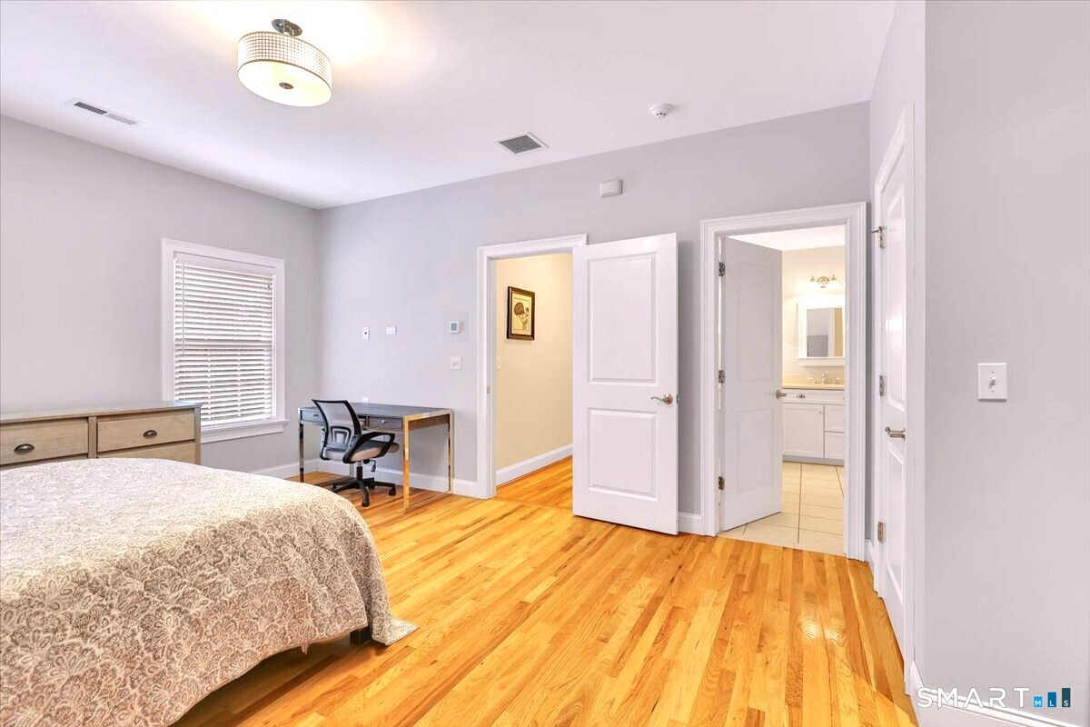 26 Berkshire Crossing Avon CT 06001