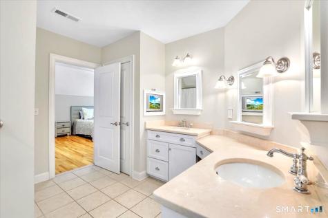 26 Berkshire Crossing Avon CT 06001