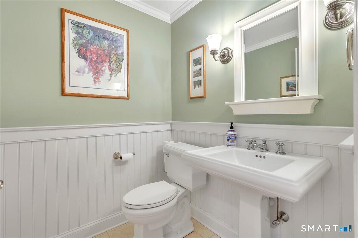 26 Berkshire Crossing Avon CT 06001