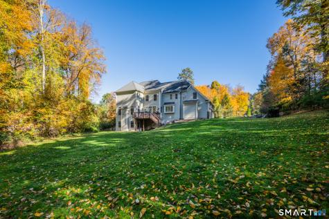 26 Berkshire Crossing Avon CT 06001