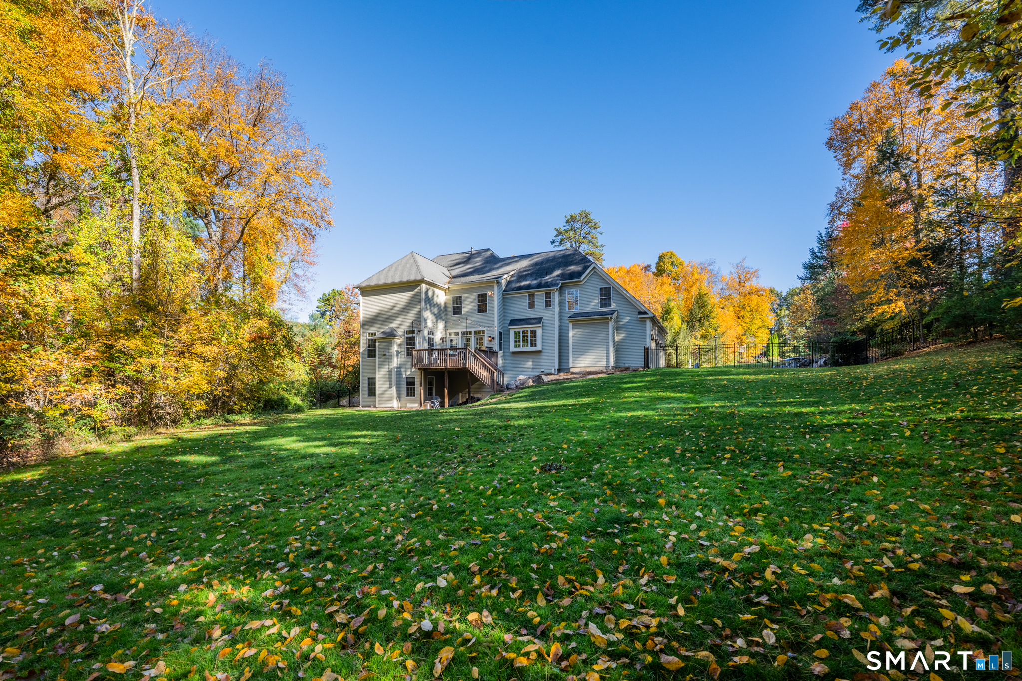 26 Berkshire Crossing Avon CT 06001