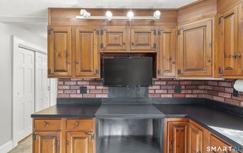 39 Clearview Avenue Danbury CT 06811
