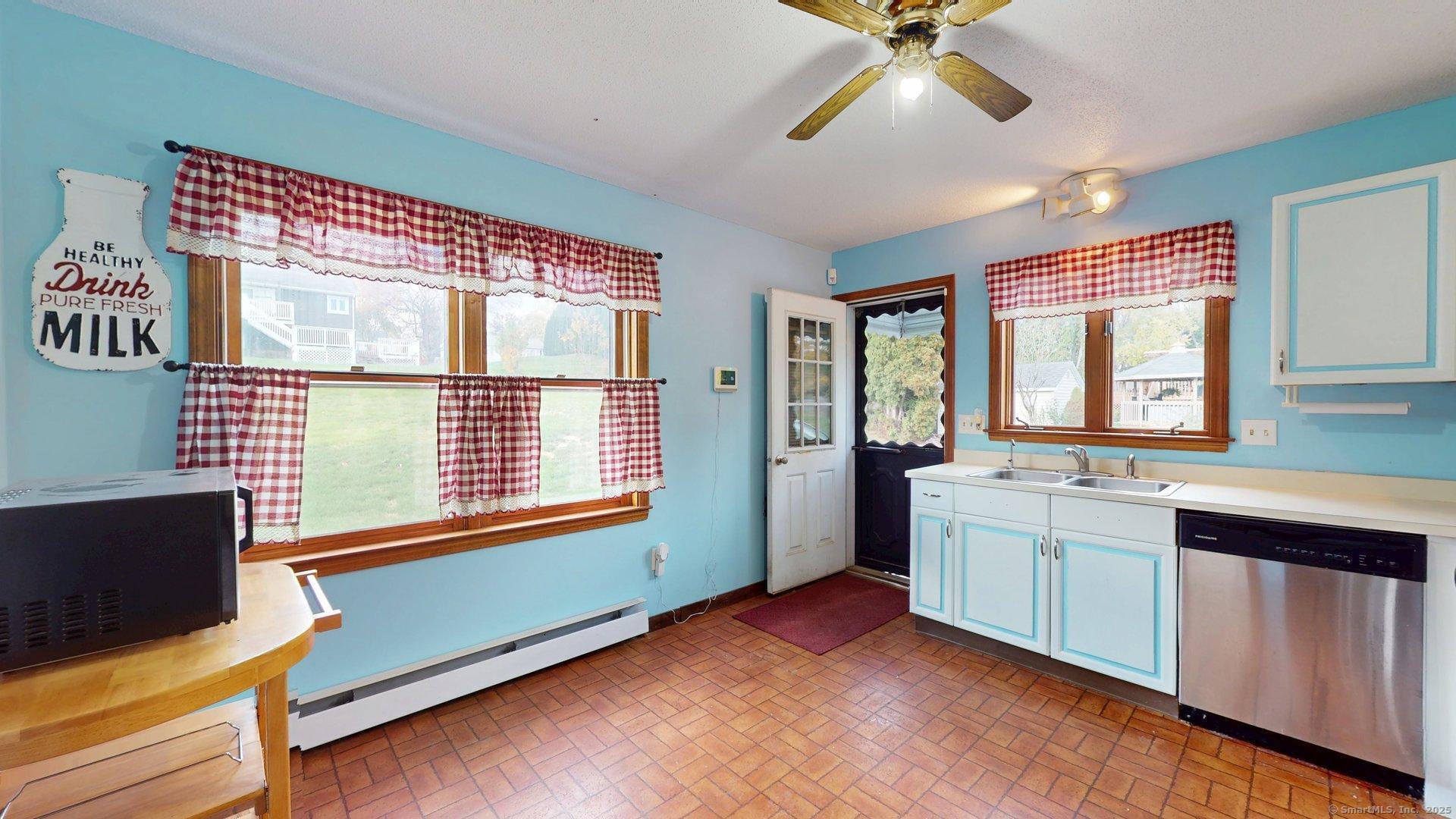 28 Eileen Lane Enfield CT 06082