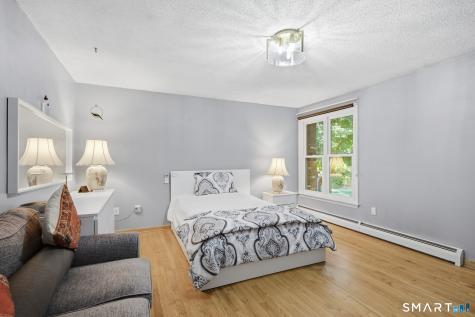 125 Lamplighter Drive Manchester CT 06040