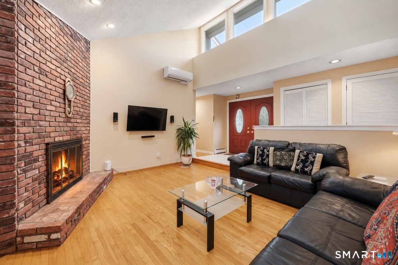 125 Lamplighter Drive Manchester CT 06040