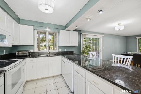 125 Lamplighter Drive Manchester CT 06040