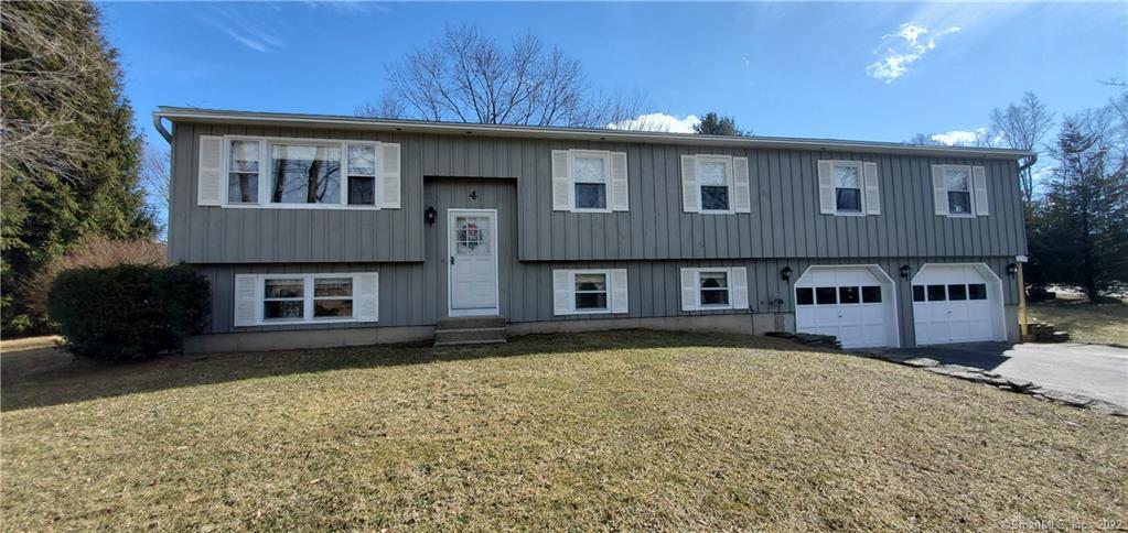4 Oakwood Boulevard Plainfield CT 06374