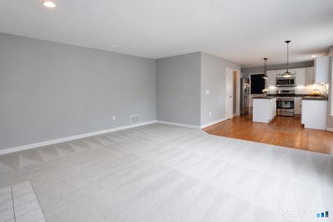 90 Fox Hollow Avon CT 06001