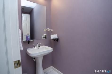 90 Fox Hollow Avon CT 06001