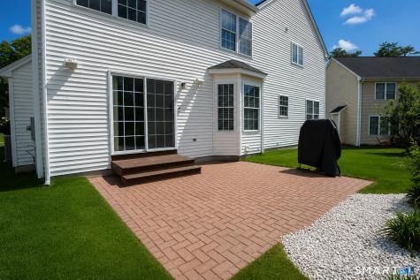 90 Fox Hollow Avon CT 06001