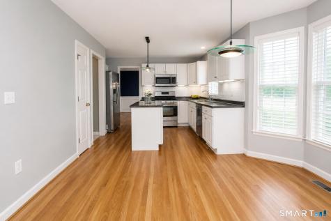 90 Fox Hollow Avon CT 06001