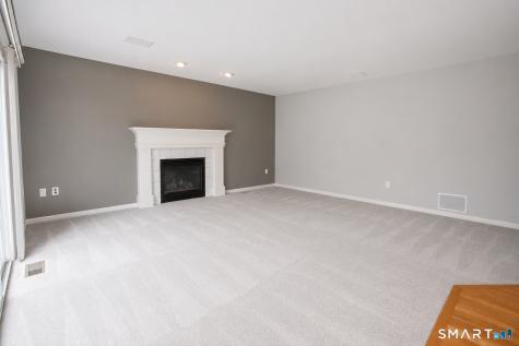 90 Fox Hollow Avon CT 06001