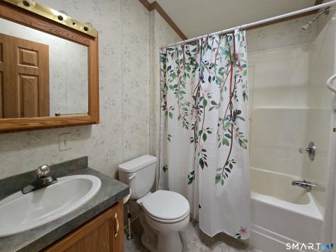 136 Hunters Road Norwich CT 06360