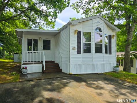 136 Hunters Road Norwich CT 06360