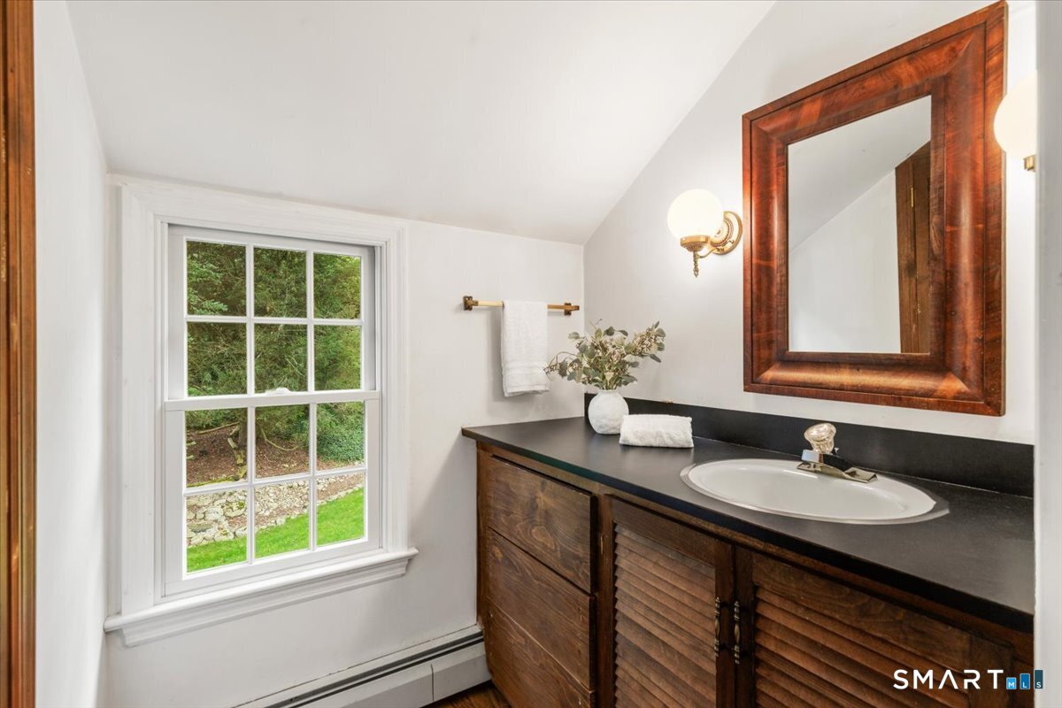 27 White Oak Shade Lane New Canaan CT 06840
