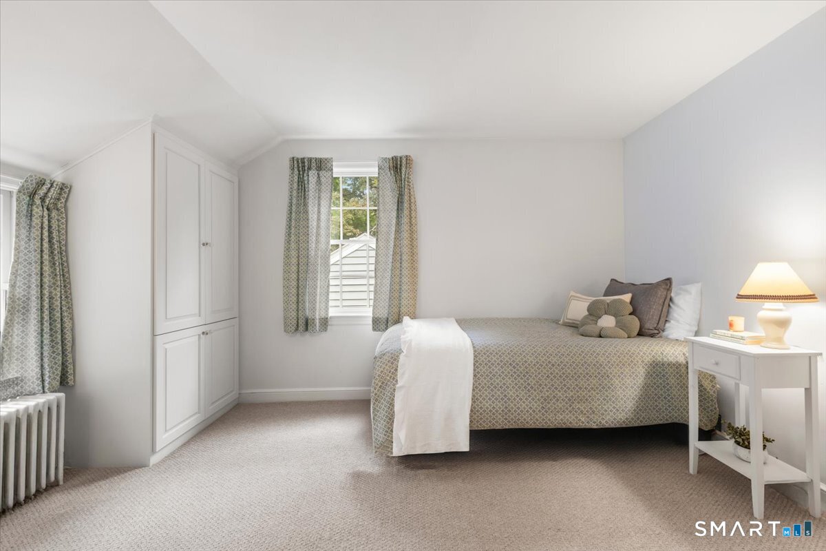 27 White Oak Shade Lane New Canaan CT 06840