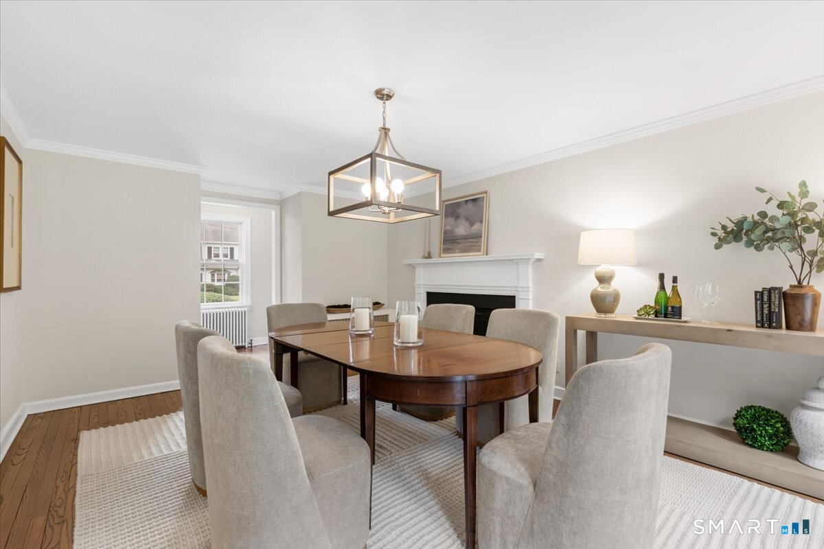 27 White Oak Shade Lane New Canaan CT 06840