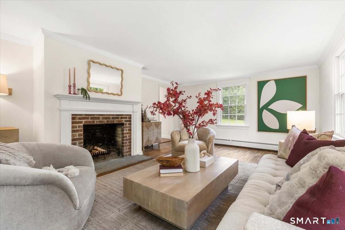 27 White Oak Shade Lane New Canaan CT 06840