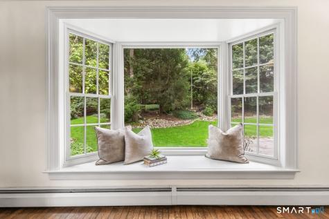 27 White Oak Shade Lane New Canaan CT 06840