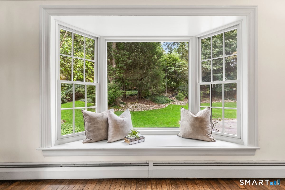 27 White Oak Shade Lane New Canaan CT 06840