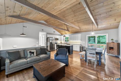 14 Deerfield Drive Newtown CT 06482