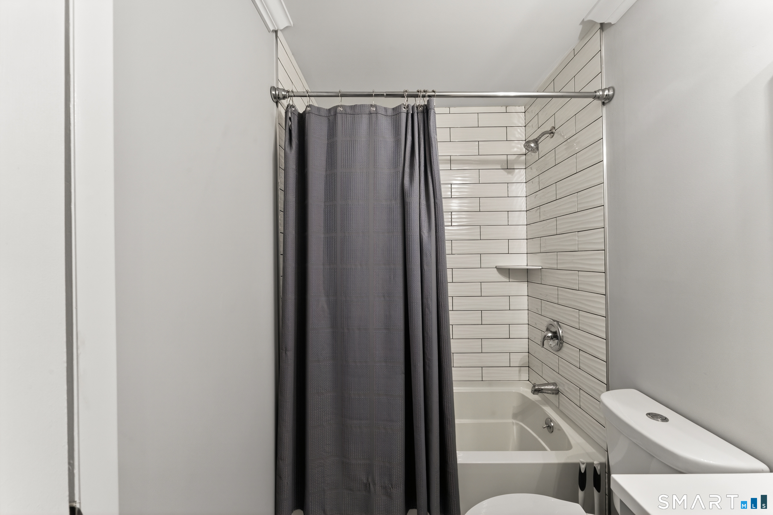 14 Deerfield Drive Newtown CT 06482