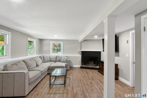 14 Deerfield Drive Newtown CT 06482