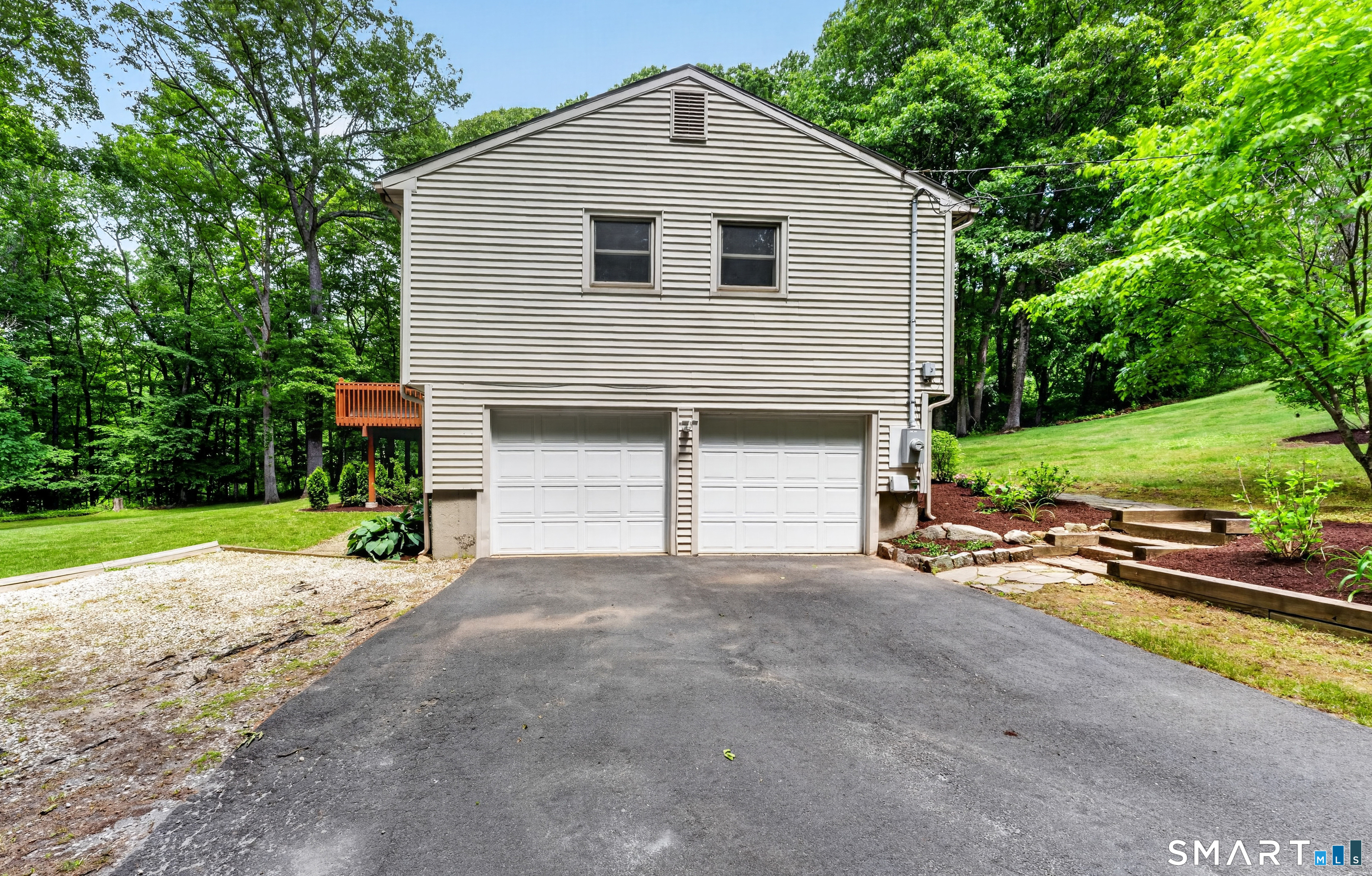 14 Deerfield Drive Newtown CT 06482