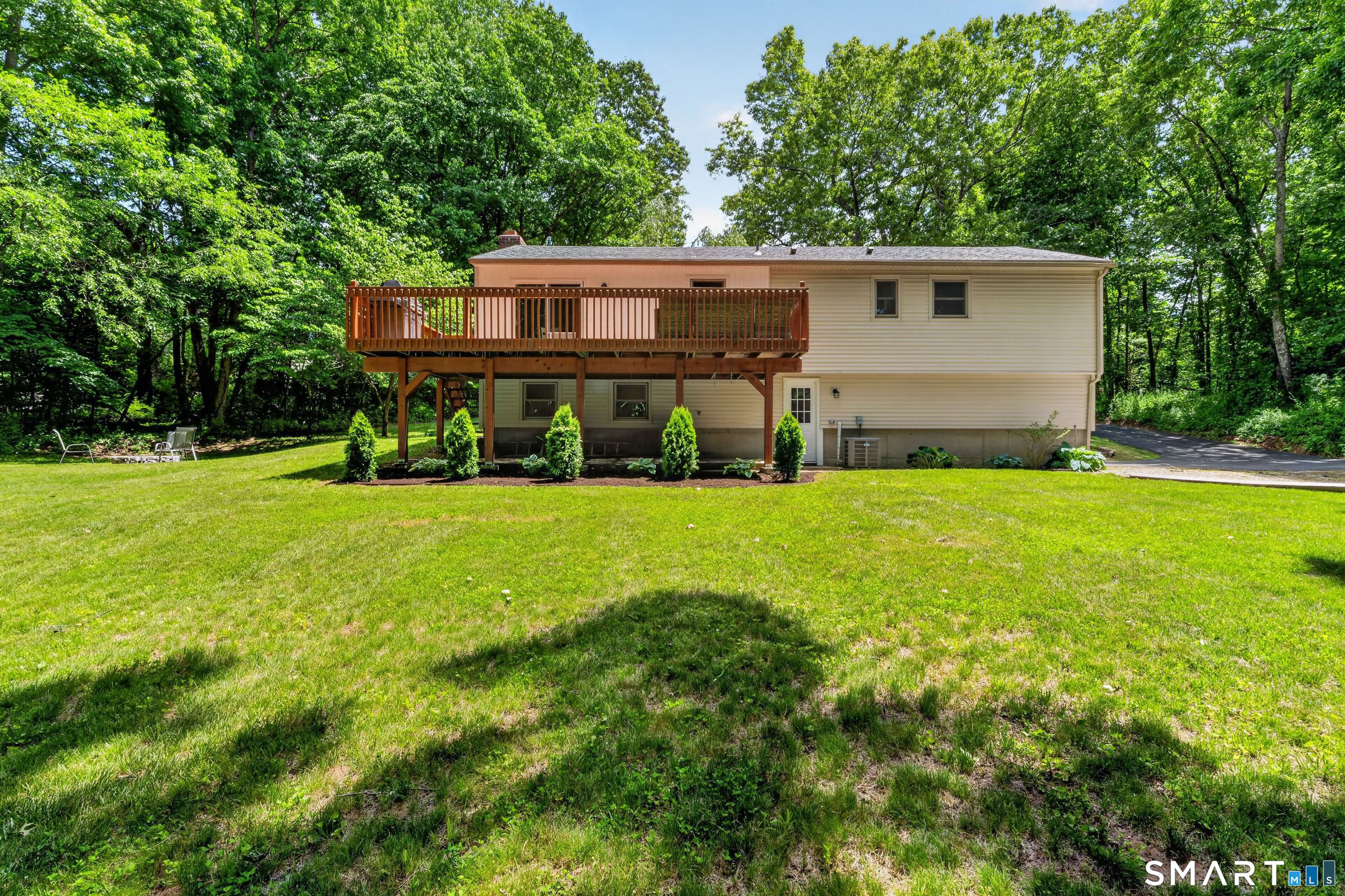 14 Deerfield Drive Newtown CT 06482