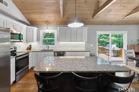 14 Deerfield Drive Newtown CT 06482