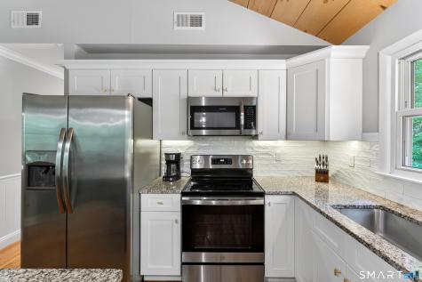 14 Deerfield Drive Newtown CT 06482