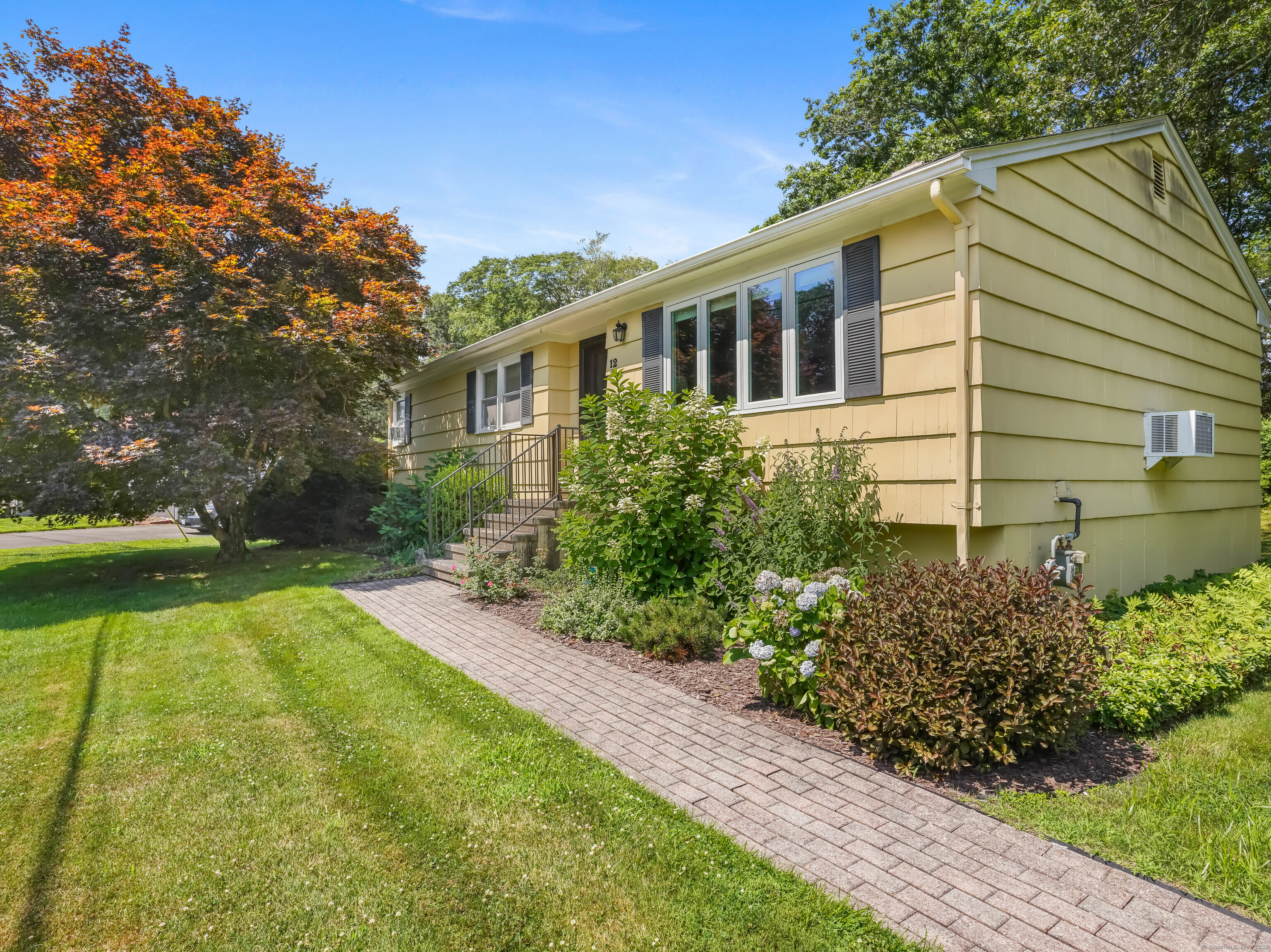 12 Kindle Lane Derby CT 06418