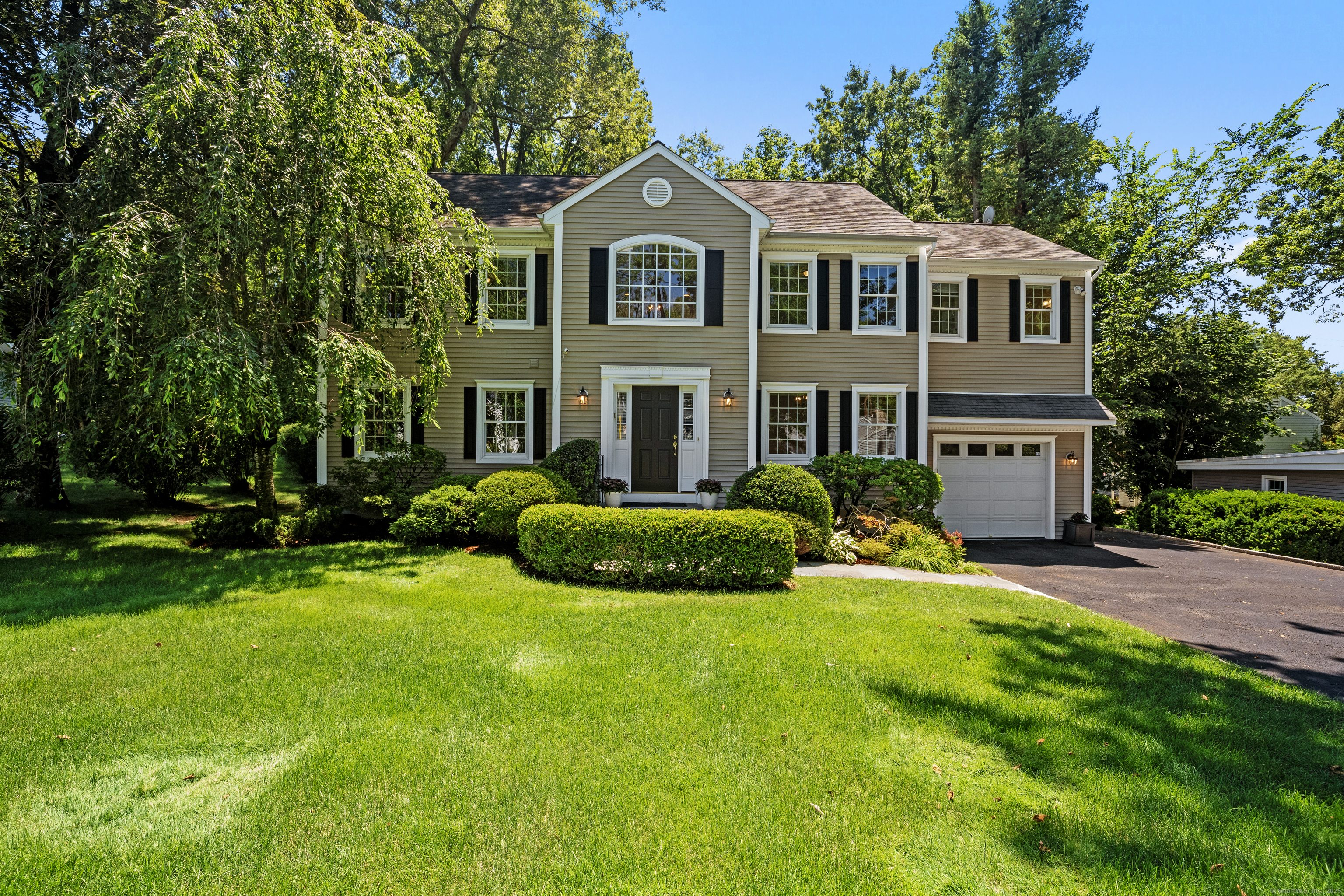 347 West Avenue Darien CT 06820
