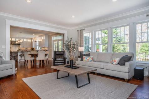 9 Old Farm Drive West Hartford CT 06107