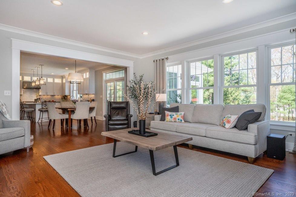 9 Old Farm Drive West Hartford CT 06107