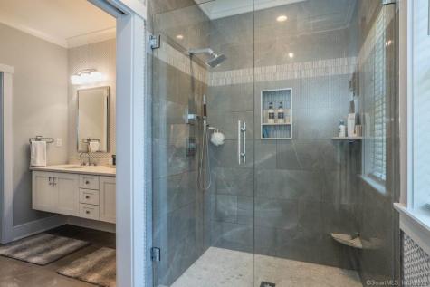 9 Old Farm Drive West Hartford CT 06107