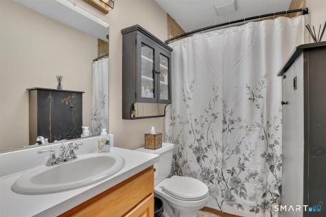69 Ledgebrook Lane Middletown CT 06457